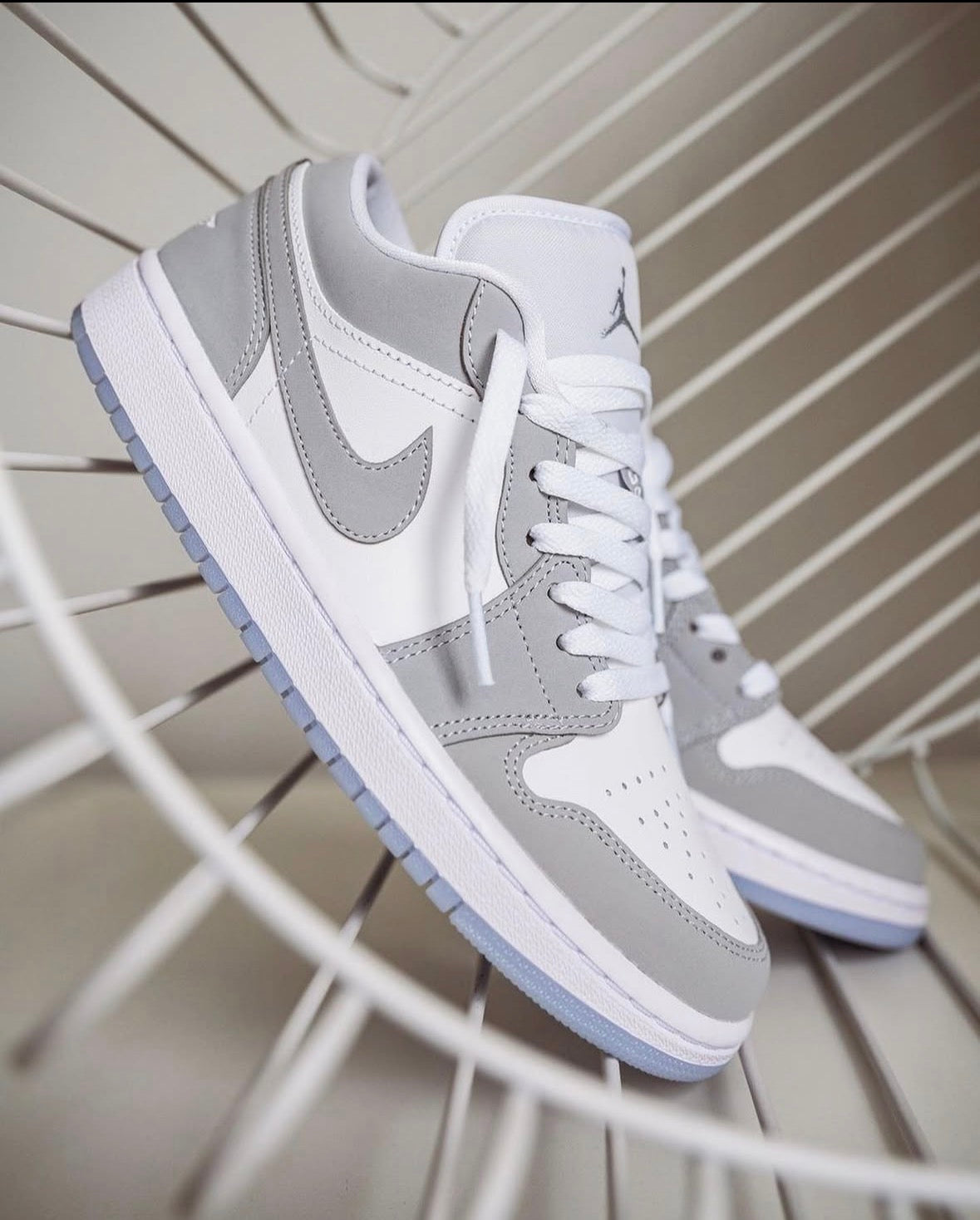 Air Jordan 1 Low WOLF GREY