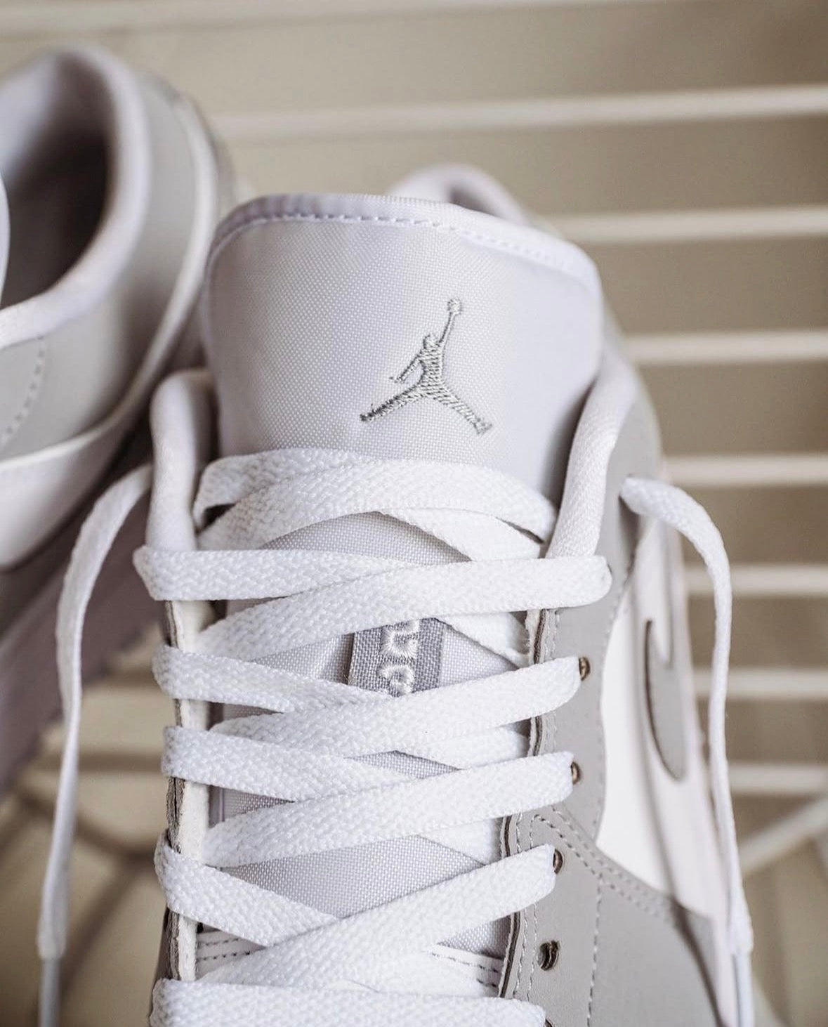 Air Jordan 1 Low WOLF GREY