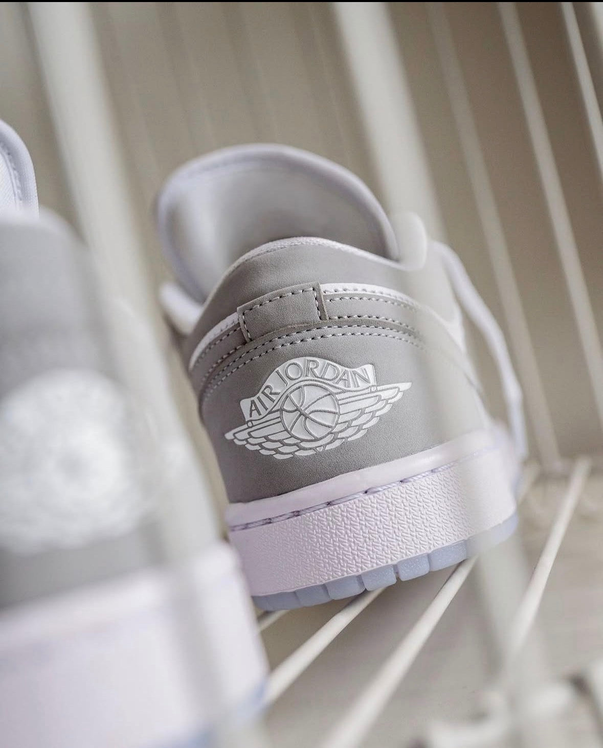 Air Jordan 1 Low WOLF GREY